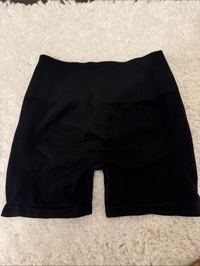 Alphalete amplify shorts